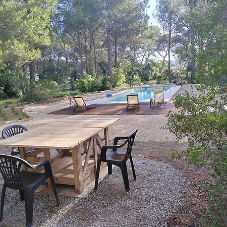 Le Clos Zinou Lambesc Luaran gambar