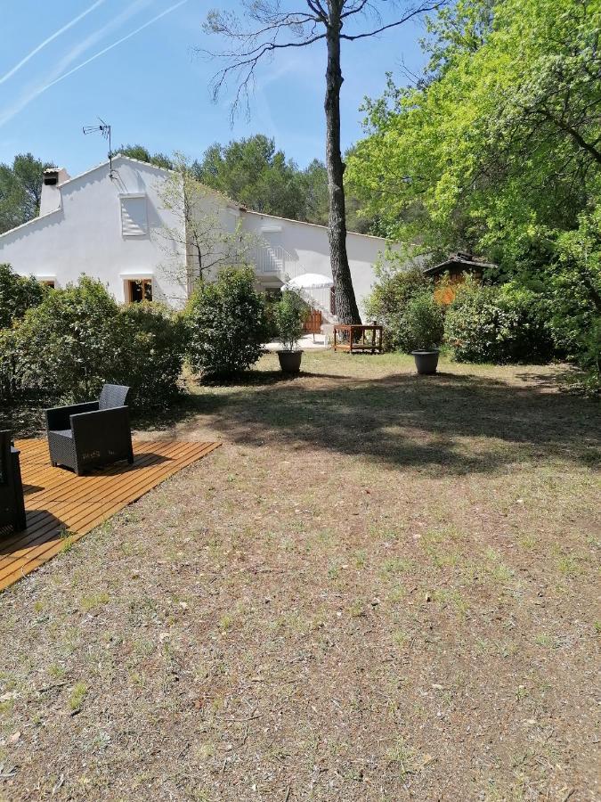 Le Clos Zinou Lambesc Luaran gambar